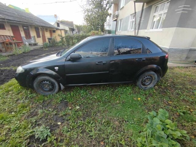Черный Шевроле Лачетти, объемом двигателя 1.6 л и пробегом 177 тыс. км за 2500 $, фото 4 на Automoto.ua