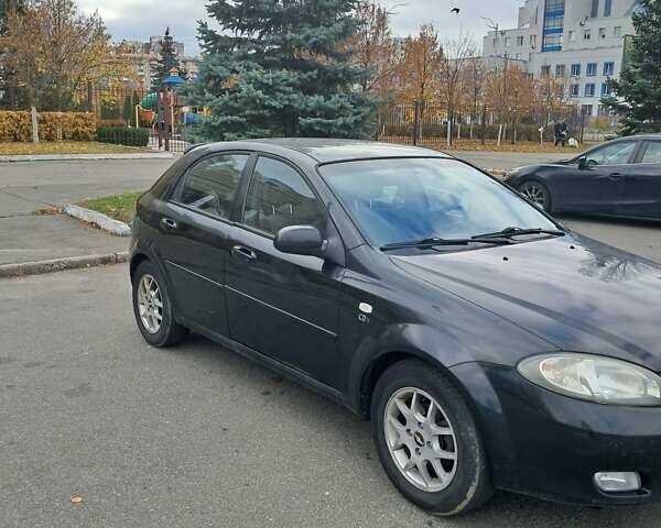 Черный Шевроле Лачетти, объемом двигателя 1.8 л и пробегом 200 тыс. км за 3300 $, фото 7 на Automoto.ua