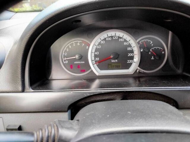 Черный Шевроле Лачетти, объемом двигателя 1.6 л и пробегом 177 тыс. км за 2500 $, фото 7 на Automoto.ua