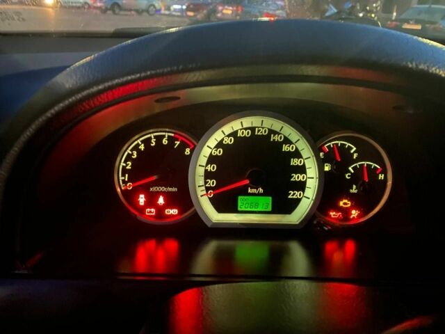 Черный Шевроле Лачетти, объемом двигателя 1.6 л и пробегом 208 тыс. км за 3700 $, фото 7 на Automoto.ua