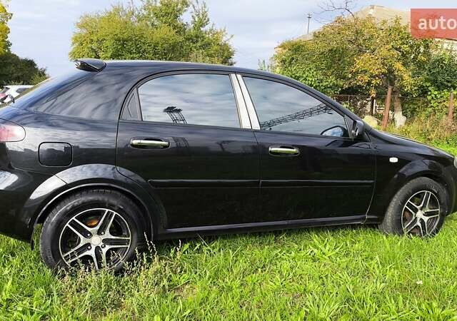 Черный Шевроле Лачетти, объемом двигателя 1.6 л и пробегом 251 тыс. км за 3500 $, фото 6 на Automoto.ua