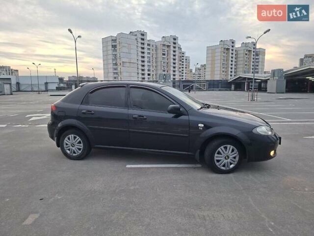 Черный Шевроле Лачетти, объемом двигателя 1.6 л и пробегом 217 тыс. км за 4000 $, фото 4 на Automoto.ua
