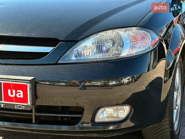 Черный Шевроле Лачетти, объемом двигателя 1.8 л и пробегом 146 тыс. км за 4990 $, фото 6 на Automoto.ua
