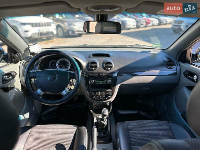 Черный Шевроле Лачетти, объемом двигателя 1.8 л и пробегом 146 тыс. км за 4990 $, фото 18 на Automoto.ua