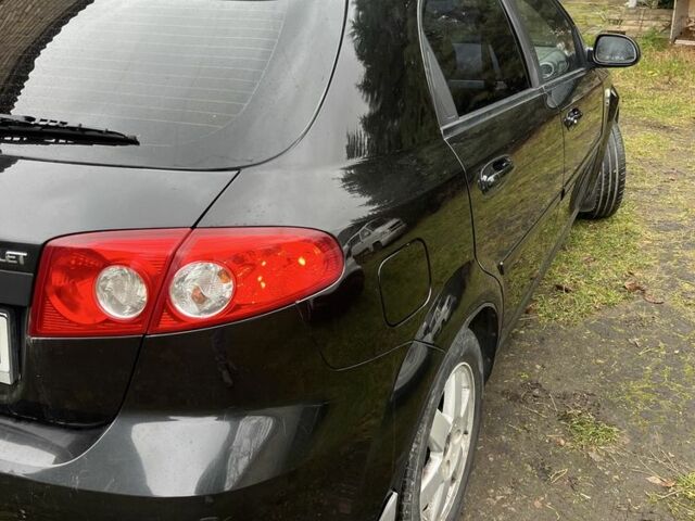 Черный Шевроле Лачетти, объемом двигателя 1.8 л и пробегом 151 тыс. км за 3600 $, фото 3 на Automoto.ua