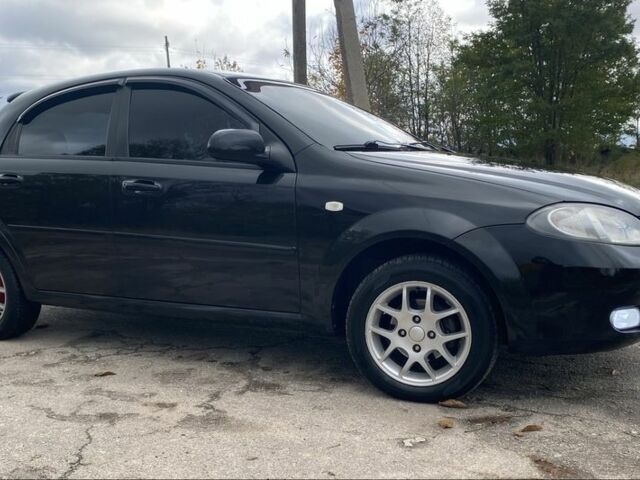 Черный Шевроле Лачетти, объемом двигателя 1.8 л и пробегом 205 тыс. км за 4900 $, фото 3 на Automoto.ua