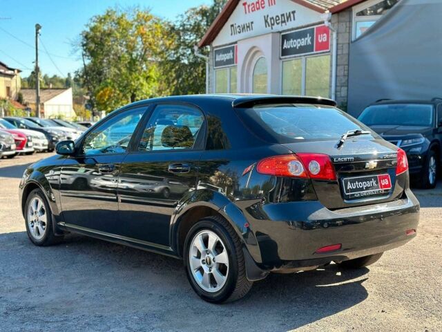 Черный Шевроле Лачетти, объемом двигателя 1.8 л и пробегом 146 тыс. км за 4790 $, фото 5 на Automoto.ua