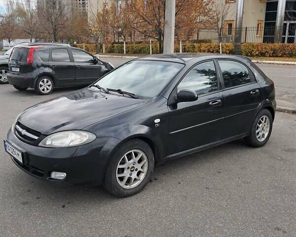 Черный Шевроле Лачетти, объемом двигателя 1.8 л и пробегом 200 тыс. км за 3300 $, фото 4 на Automoto.ua
