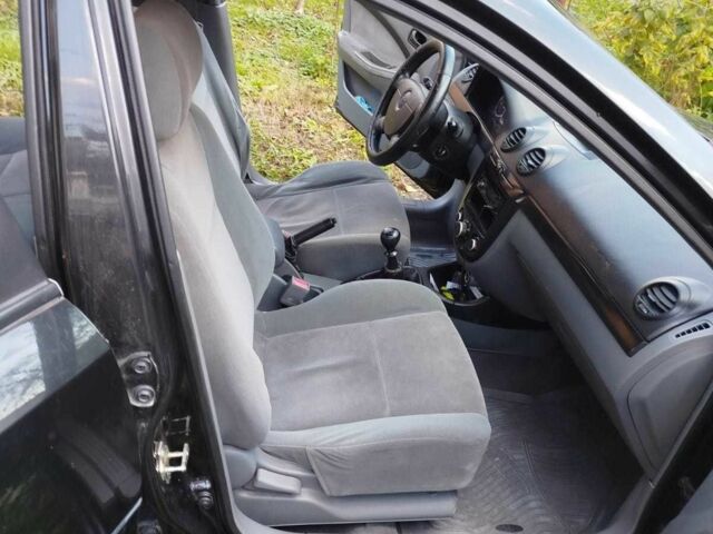 Черный Шевроле Лачетти, объемом двигателя 1.6 л и пробегом 177 тыс. км за 2500 $, фото 9 на Automoto.ua