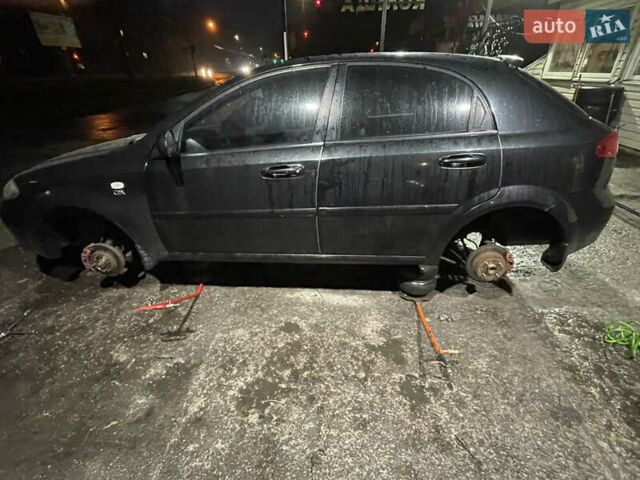 Черный Шевроле Лачетти, объемом двигателя 1.8 л и пробегом 164 тыс. км за 4600 $, фото 9 на Automoto.ua