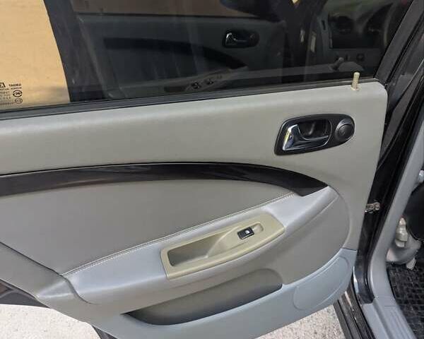 Черный Шевроле Лачетти, объемом двигателя 1.8 л и пробегом 134 тыс. км за 6450 $, фото 42 на Automoto.ua