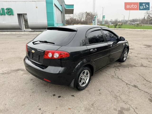 Черный Шевроле Лачетти, объемом двигателя 1.6 л и пробегом 50 тыс. км за 6100 $, фото 5 на Automoto.ua