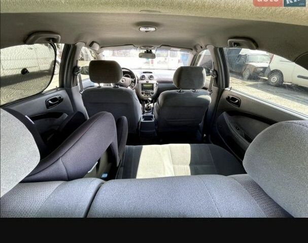 Черный Шевроле Лачетти, объемом двигателя 1.6 л и пробегом 325 тыс. км за 4500 $, фото 6 на Automoto.ua