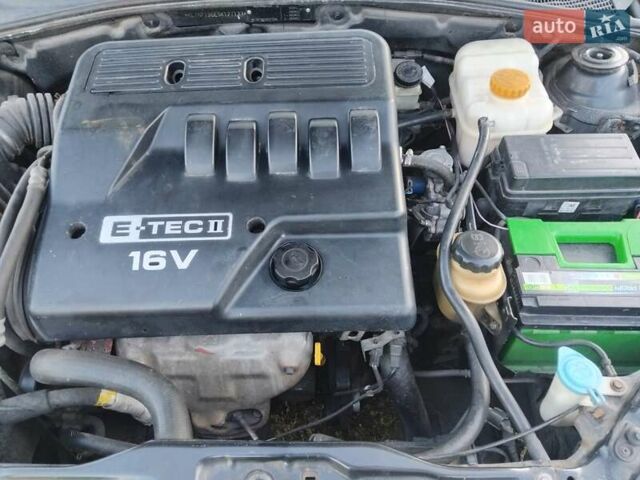 Черный Шевроле Лачетти, объемом двигателя 1.6 л и пробегом 240 тыс. км за 3800 $, фото 3 на Automoto.ua