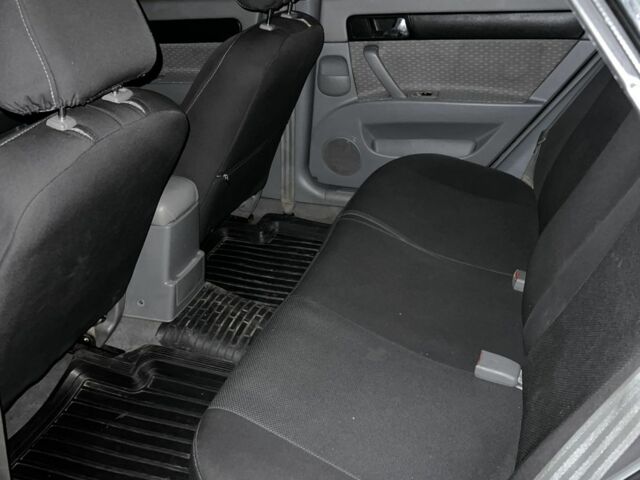 Черный Шевроле Лачетти, объемом двигателя 1.8 л и пробегом 260 тыс. км за 1699 $, фото 4 на Automoto.ua