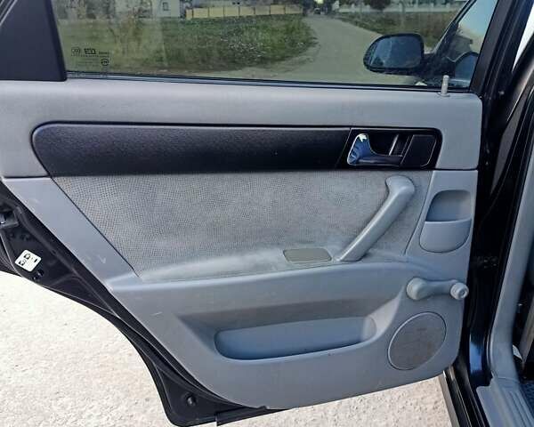 Черный Шевроле Лачетти, объемом двигателя 1.8 л и пробегом 150 тыс. км за 3200 $, фото 14 на Automoto.ua