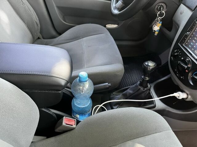 Черный Шевроле Лачетти, объемом двигателя 1.6 л и пробегом 3 тыс. км за 3800 $, фото 4 на Automoto.ua