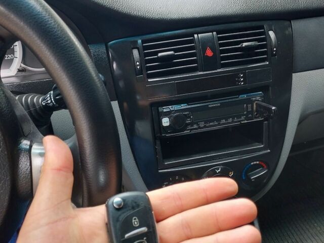 Черный Шевроле Лачетти, объемом двигателя 1.6 л и пробегом 360 тыс. км за 3200 $, фото 9 на Automoto.ua