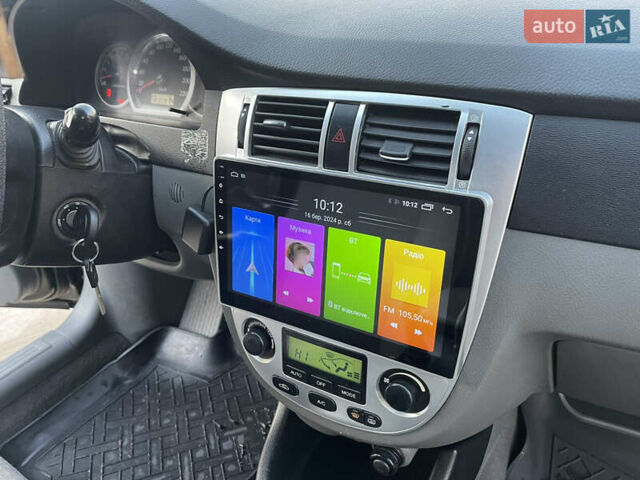 Черный Шевроле Лачетти, объемом двигателя 1.8 л и пробегом 180 тыс. км за 2850 $, фото 8 на Automoto.ua