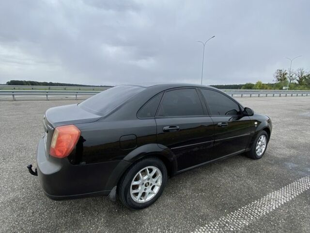 Черный Шевроле Лачетти, объемом двигателя 1.6 л и пробегом 170 тыс. км за 3800 $, фото 4 на Automoto.ua