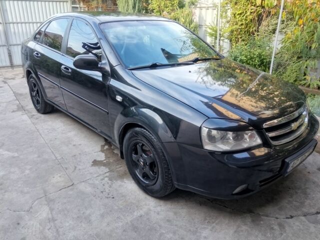 Черный Шевроле Лачетти, объемом двигателя 1.8 л и пробегом 307 тыс. км за 2700 $, фото 1 на Automoto.ua