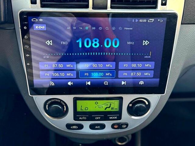 Черный Шевроле Лачетти, объемом двигателя 1.8 л и пробегом 178 тыс. км за 3350 $, фото 5 на Automoto.ua