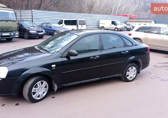 Черный Шевроле Лачетти, объемом двигателя 1.6 л и пробегом 235 тыс. км за 2700 $, фото 1 на Automoto.ua