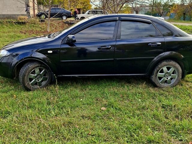 Черный Шевроле Лачетти, объемом двигателя 1.8 л и пробегом 360 тыс. км за 3400 $, фото 2 на Automoto.ua