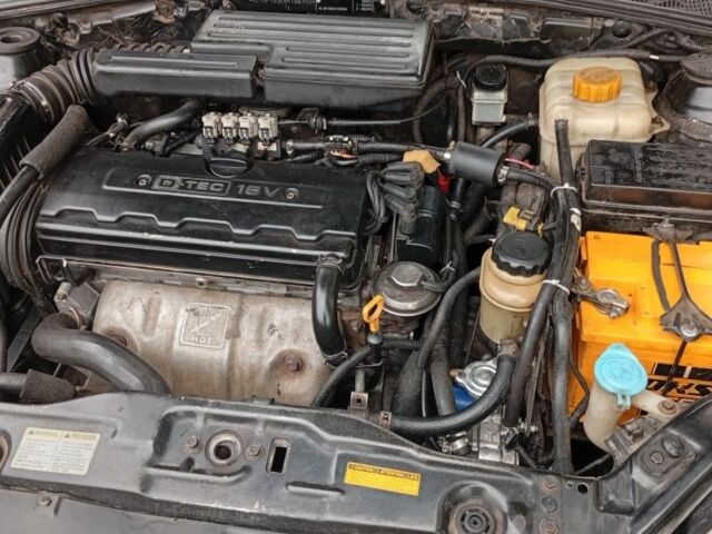 Черный Шевроле Лачетти, объемом двигателя 1.8 л и пробегом 256 тыс. км за 4500 $, фото 6 на Automoto.ua