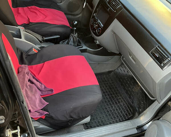 Чорний Шевроле Лачетті, об'ємом двигуна 1.6 л та пробігом 160 тис. км за 5000 $, фото 7 на Automoto.ua