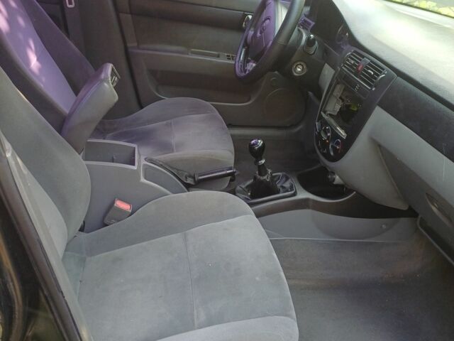 Чорний Шевроле Лачетті, об'ємом двигуна 1.8 л та пробігом 200 тис. км за 953 $, фото 6 на Automoto.ua