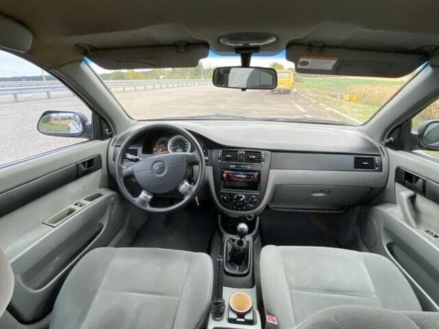 Черный Шевроле Лачетти, объемом двигателя 1.6 л и пробегом 170 тыс. км за 3800 $, фото 10 на Automoto.ua