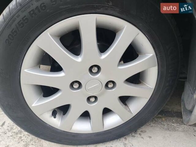 Черный Шевроле Лачетти, объемом двигателя 1.8 л и пробегом 265 тыс. км за 4600 $, фото 11 на Automoto.ua