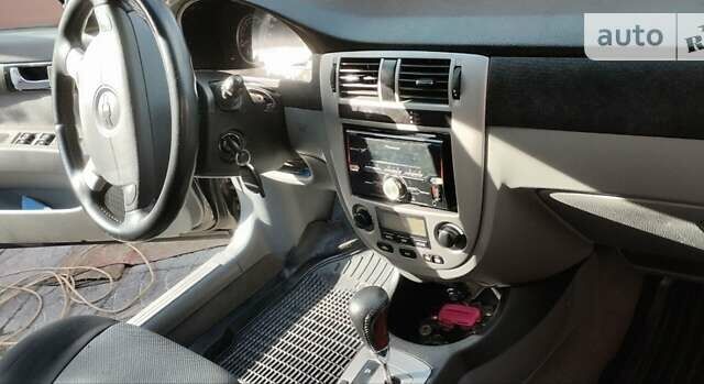 Черный Шевроле Лачетти, объемом двигателя 1.8 л и пробегом 237 тыс. км за 3850 $, фото 9 на Automoto.ua