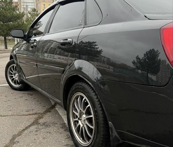 Черный Шевроле Лачетти, объемом двигателя 0 л и пробегом 166 тыс. км за 4900 $, фото 2 на Automoto.ua