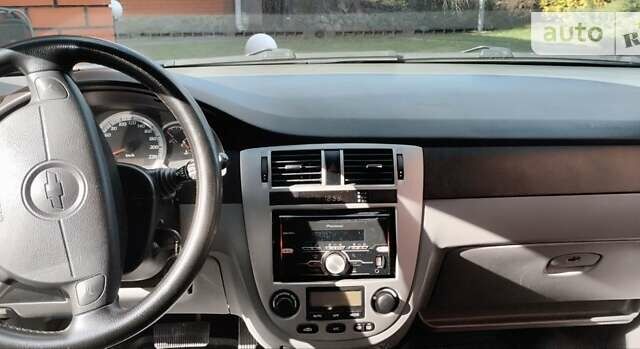 Черный Шевроле Лачетти, объемом двигателя 1.8 л и пробегом 237 тыс. км за 3850 $, фото 10 на Automoto.ua