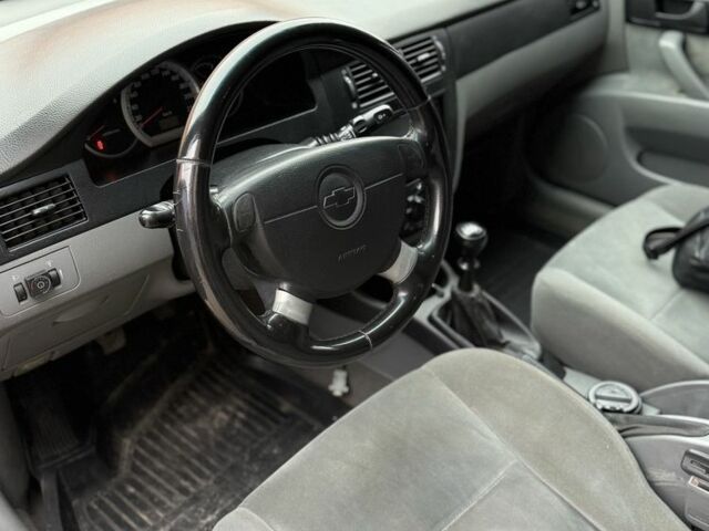 Черный Шевроле Лачетти, объемом двигателя 1.6 л и пробегом 260 тыс. км за 2750 $, фото 8 на Automoto.ua