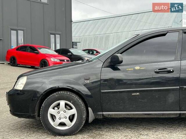 Черный Шевроле Лачетти, объемом двигателя 1.6 л и пробегом 247 тыс. км за 3890 $, фото 3 на Automoto.ua