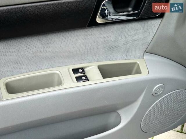 Чорний Шевроле Лачетті, об'ємом двигуна 1.8 л та пробігом 240 тис. км за 3600 $, фото 5 на Automoto.ua