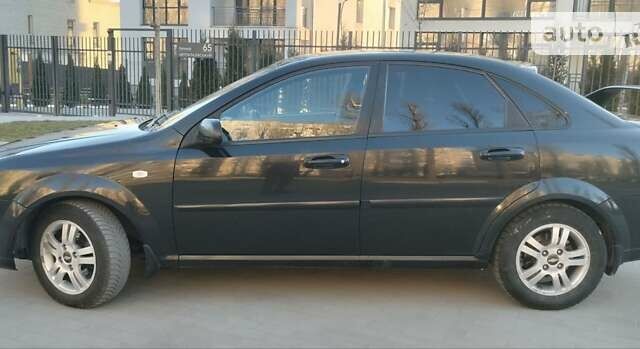 Черный Шевроле Лачетти, объемом двигателя 1.8 л и пробегом 237 тыс. км за 3850 $, фото 3 на Automoto.ua
