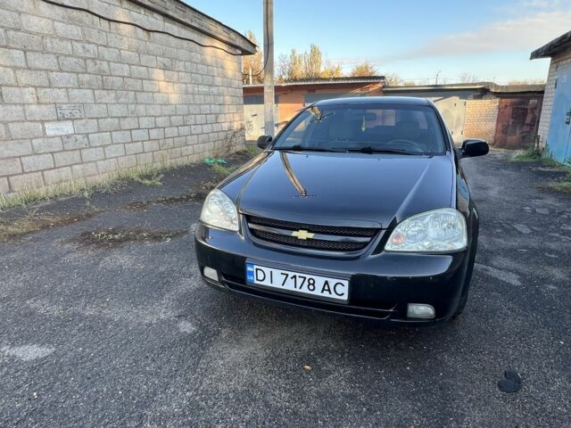 Черный Шевроле Лачетти, объемом двигателя 1.8 л и пробегом 300 тыс. км за 3950 $, фото 1 на Automoto.ua