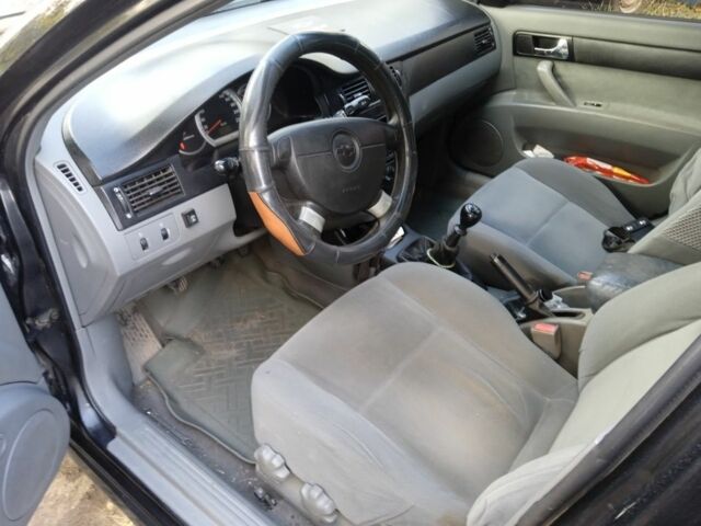 Черный Шевроле Лачетти, объемом двигателя 0 л и пробегом 280 тыс. км за 4500 $, фото 5 на Automoto.ua