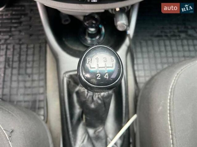 Черный Шевроле Лачетти, объемом двигателя 1.6 л и пробегом 247 тыс. км за 3890 $, фото 27 на Automoto.ua