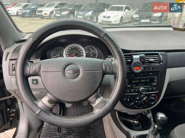 Черный Шевроле Лачетти, объемом двигателя 1.6 л и пробегом 247 тыс. км за 3890 $, фото 21 на Automoto.ua