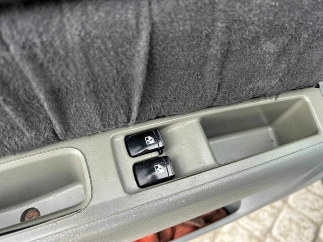 Чорний Шевроле Лачетті, об'ємом двигуна 1.6 л та пробігом 247 тис. км за 3890 $, фото 15 на Automoto.ua