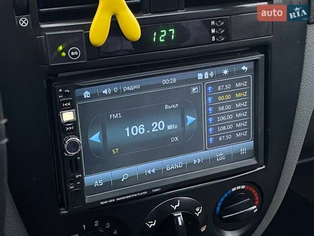 Черный Шевроле Лачетти, объемом двигателя 1.6 л и пробегом 271 тыс. км за 4100 $, фото 20 на Automoto.ua