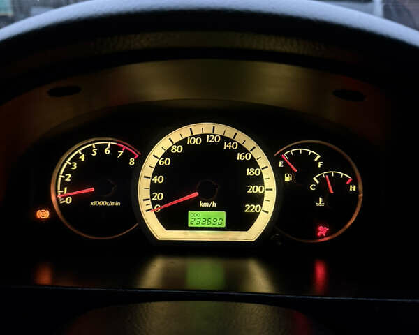 Черный Шевроле Лачетти, объемом двигателя 1.6 л и пробегом 233 тыс. км за 3750 $, фото 23 на Automoto.ua