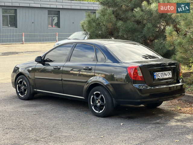 Черный Шевроле Лачетти, объемом двигателя 1.8 л и пробегом 248 тыс. км за 4250 $, фото 12 на Automoto.ua