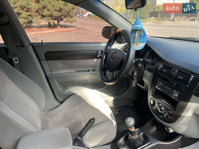 Черный Шевроле Лачетти, объемом двигателя 1.8 л и пробегом 248 тыс. км за 4250 $, фото 20 на Automoto.ua