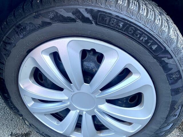 Черный Шевроле Лачетти, объемом двигателя 1.8 л и пробегом 293 тыс. км за 4200 $, фото 12 на Automoto.ua